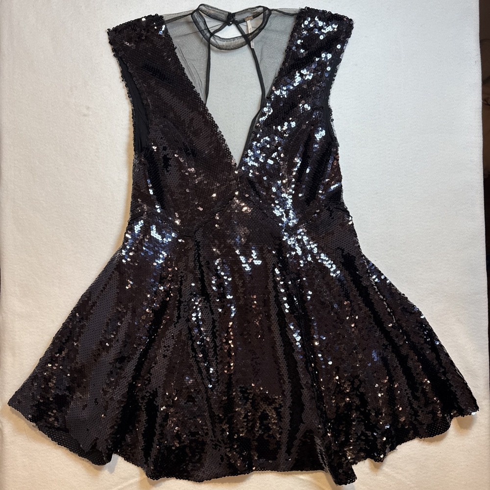 NWOT FREE PEOPLE sequin dress slip BLUE small LOW V‎ NECK CUTOUT ROUND